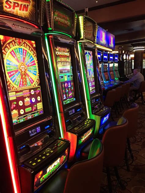 win river resort casino upcoming events